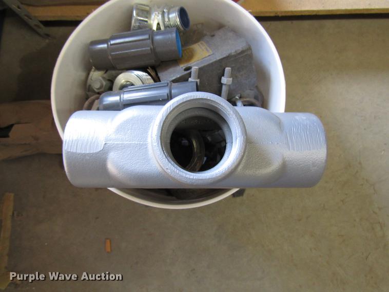 image for item FO9252 Hardware