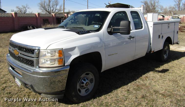 image for item FO9259 2011 Chevrolet Silverado 2500HD Ext. Cab utility bed pickup truck