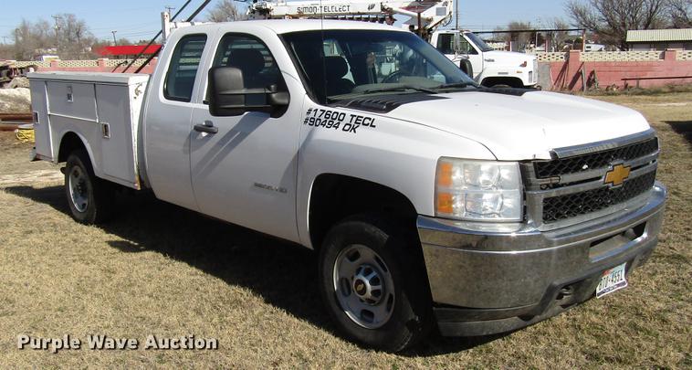 image for item FO9259 2011 Chevrolet Silverado 2500HD Ext. Cab utility bed pickup truck