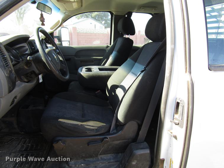 image for item FO9259 2011 Chevrolet Silverado 2500HD Ext. Cab utility bed pickup truck