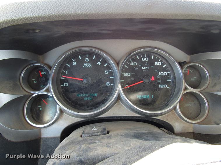 image for item FO9259 2011 Chevrolet Silverado 2500HD Ext. Cab utility bed pickup truck