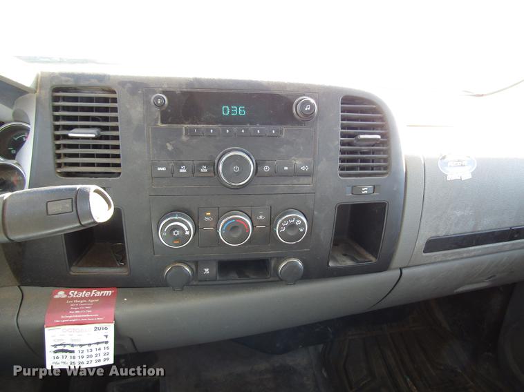 image for item FO9259 2011 Chevrolet Silverado 2500HD Ext. Cab utility bed pickup truck