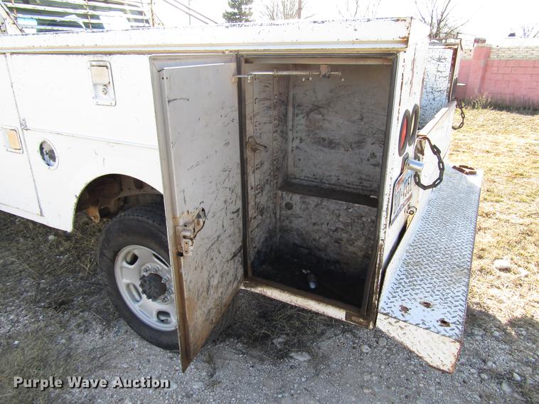 image for item FO9259 2011 Chevrolet Silverado 2500HD Ext. Cab utility bed pickup truck