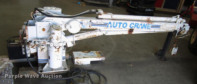 image for item FO9260 Auto Crane 3203 crane