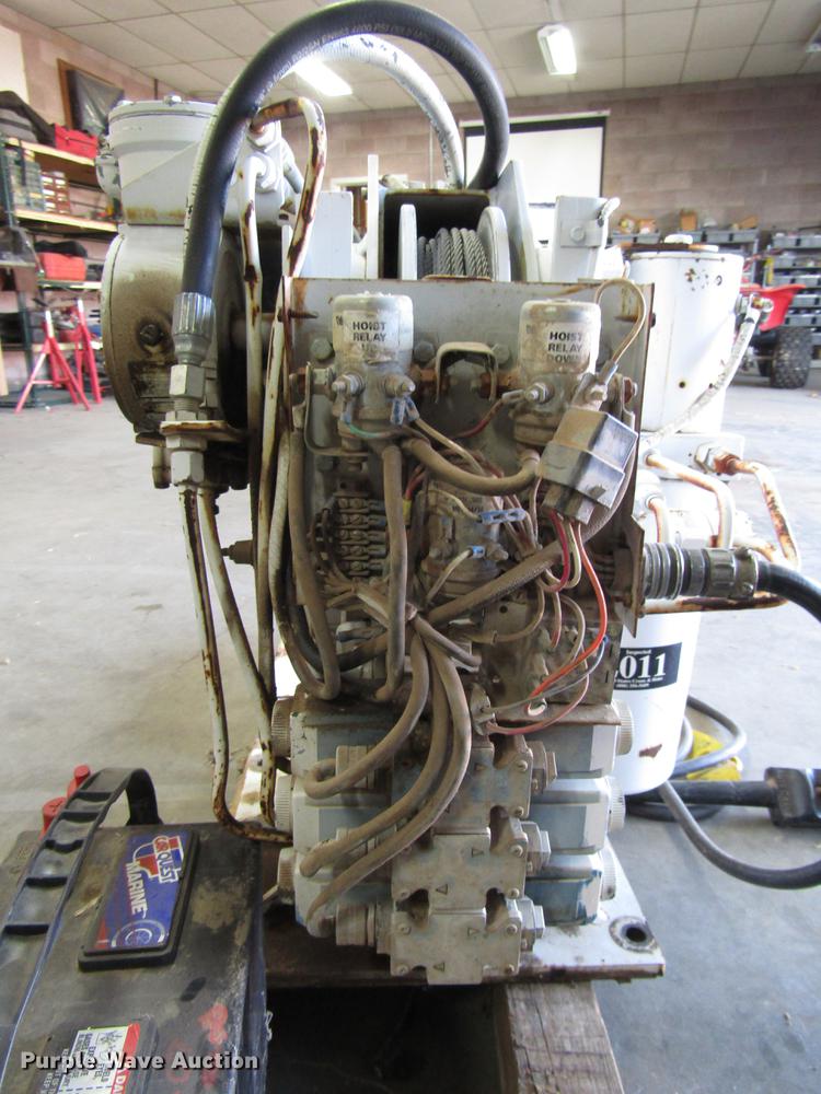 image for item FO9260 Auto Crane 3203 crane