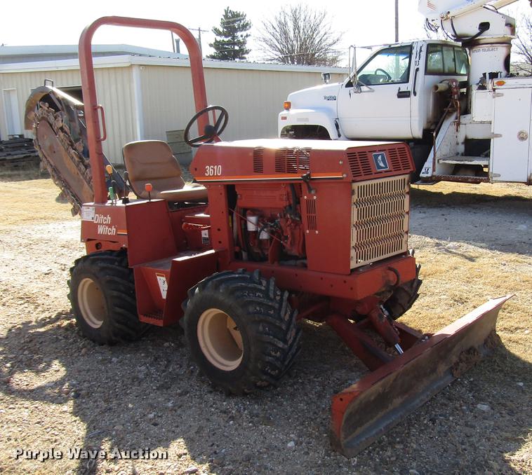 image for item FO9261 2002 Ditch Witch 3610 trencher