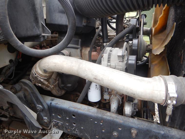 image for item FQ9543 1995 Ford F700 bucket truck