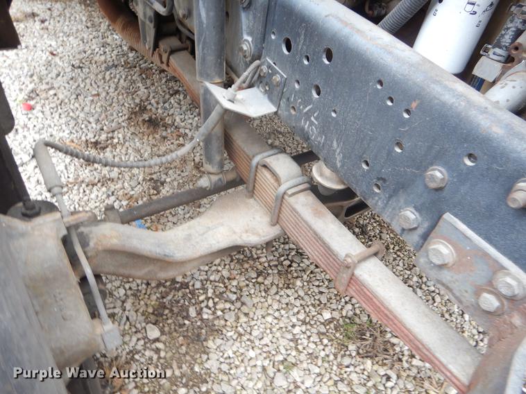 image for item FQ9543 1995 Ford F700 bucket truck