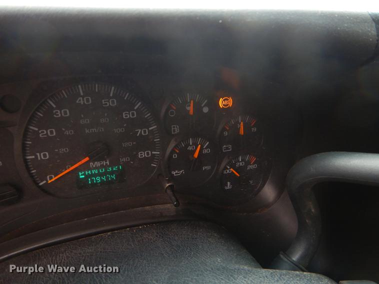 image for item FQ9546 2007 Chevrolet C5500 Crew Cab dump truck