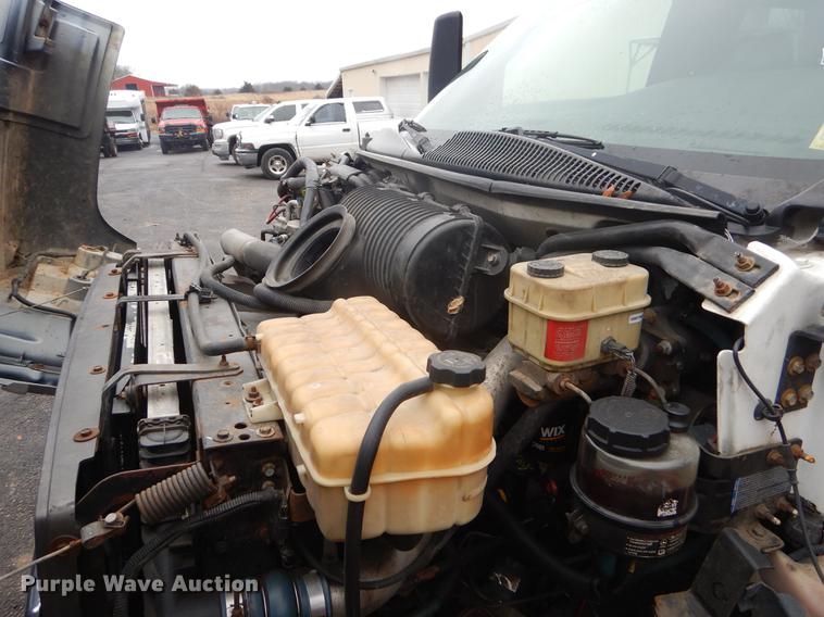 image for item FQ9546 2007 Chevrolet C5500 Crew Cab dump truck
