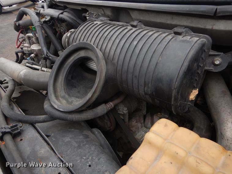 image for item FQ9546 2007 Chevrolet C5500 Crew Cab dump truck