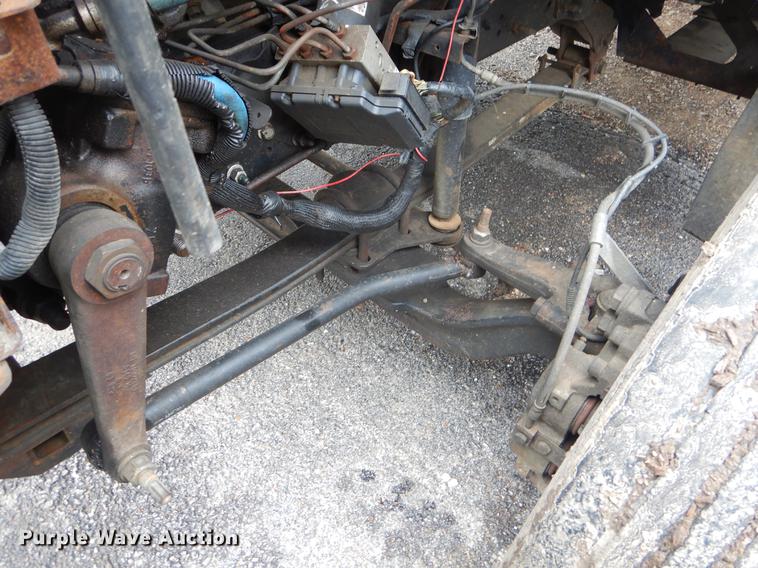 image for item FQ9546 2007 Chevrolet C5500 Crew Cab dump truck