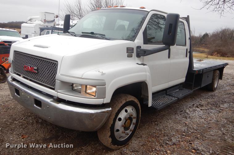 image for item FQ9548 2003 GMC C5500 flatbed truck