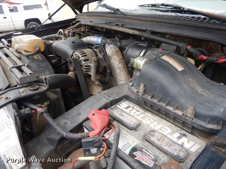 image for item FQ9549 2002 Ford F550 flatbed pickup truck