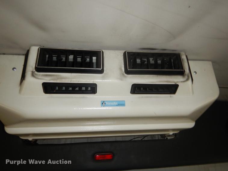 image for item FQ9550 2005 Chevrolet Express G3500 shuttle bus