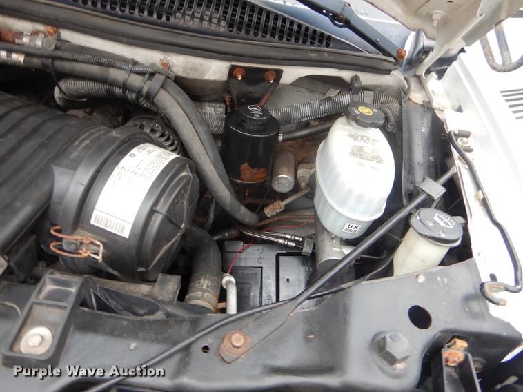 image for item FQ9550 2005 Chevrolet Express G3500 shuttle bus