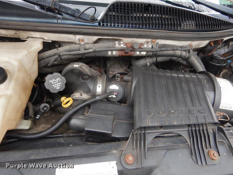 image for item FQ9550 2005 Chevrolet Express G3500 shuttle bus