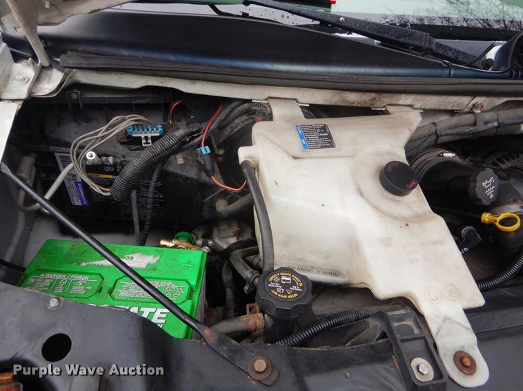 image for item FQ9550 2005 Chevrolet Express G3500 shuttle bus