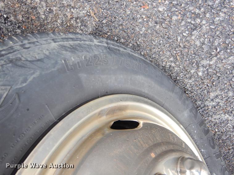 image for item FQ9550 2005 Chevrolet Express G3500 shuttle bus