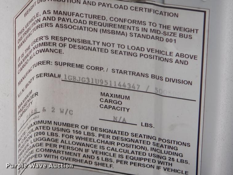 image for item FQ9550 2005 Chevrolet Express G3500 shuttle bus