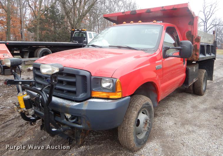 image for item FQ9553 2001 Ford F350 Super Duty dump bed pickup truck