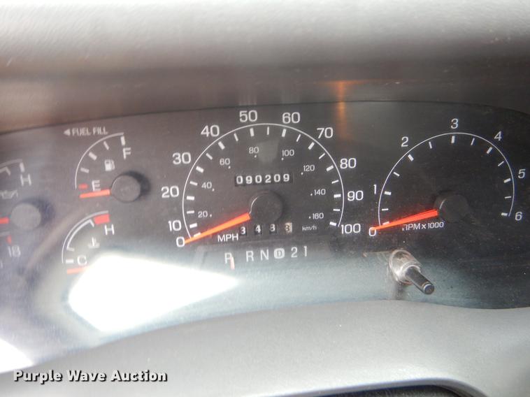 image for item FQ9553 2001 Ford F350 Super Duty dump bed pickup truck