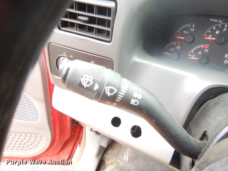 image for item FQ9553 2001 Ford F350 Super Duty dump bed pickup truck