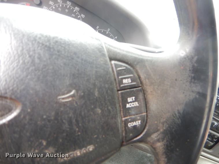 image for item FQ9553 2001 Ford F350 Super Duty dump bed pickup truck