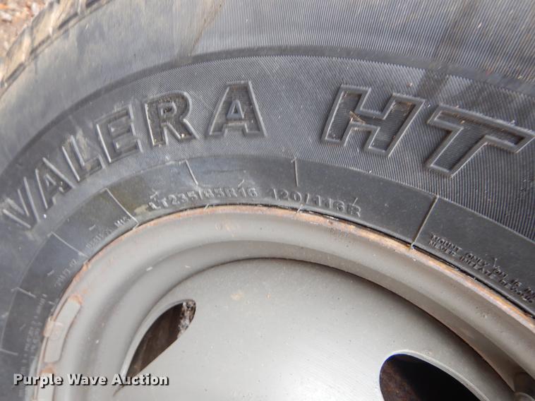 image for item FQ9553 2001 Ford F350 Super Duty dump bed pickup truck