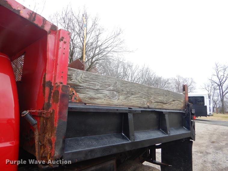 image for item FQ9553 2001 Ford F350 Super Duty dump bed pickup truck