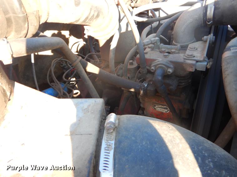 image for item FQ9556 1974 International Fleetstar 2010 grain truck