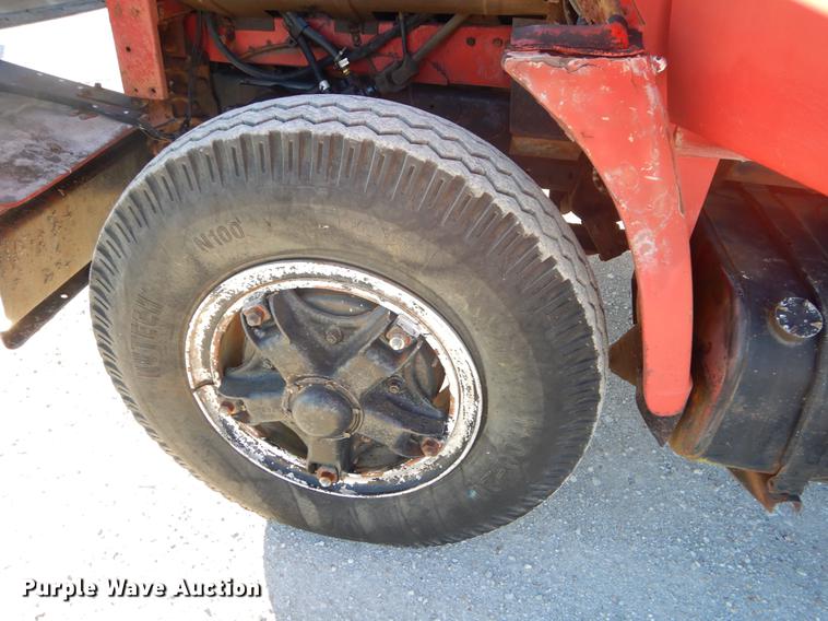 image for item FQ9556 1974 International Fleetstar 2010 grain truck