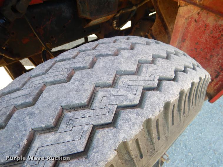 image for item FQ9556 1974 International Fleetstar 2010 grain truck