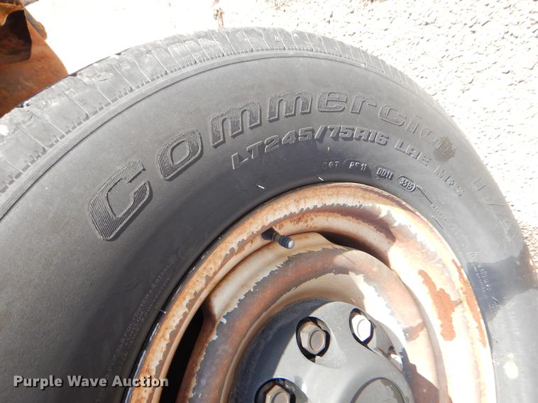 image for item FQ9557 1993 Chevrolet C2500 pickup truck