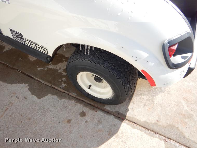 image for item FQ9562 2015 Ez-go Freedom TXT golf cart