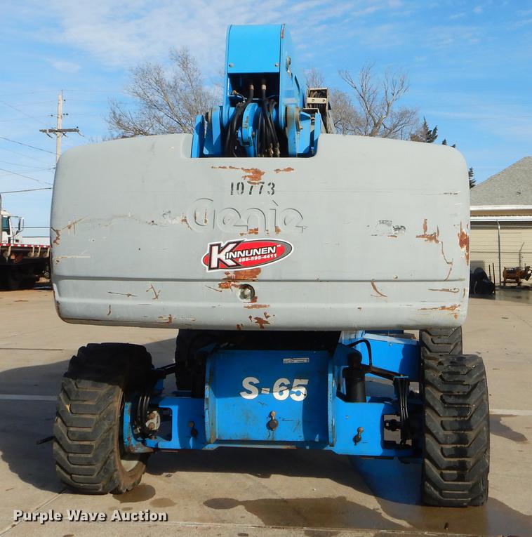 image for item FQ9566 2007 Genie S65 boom lift