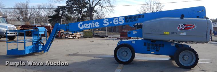 image for item FQ9566 2007 Genie S65 boom lift