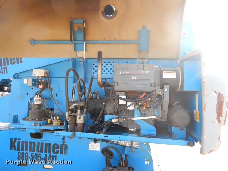 image for item FQ9566 2007 Genie S65 boom lift