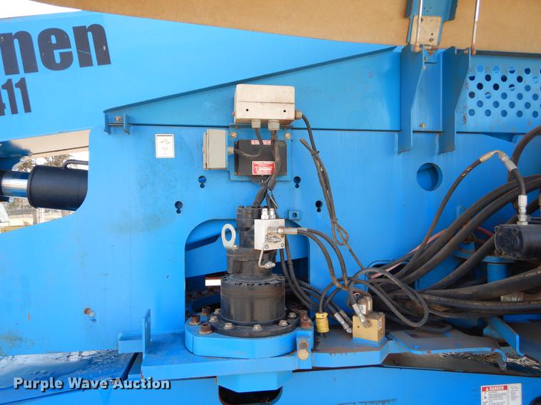 image for item FQ9566 2007 Genie S65 boom lift