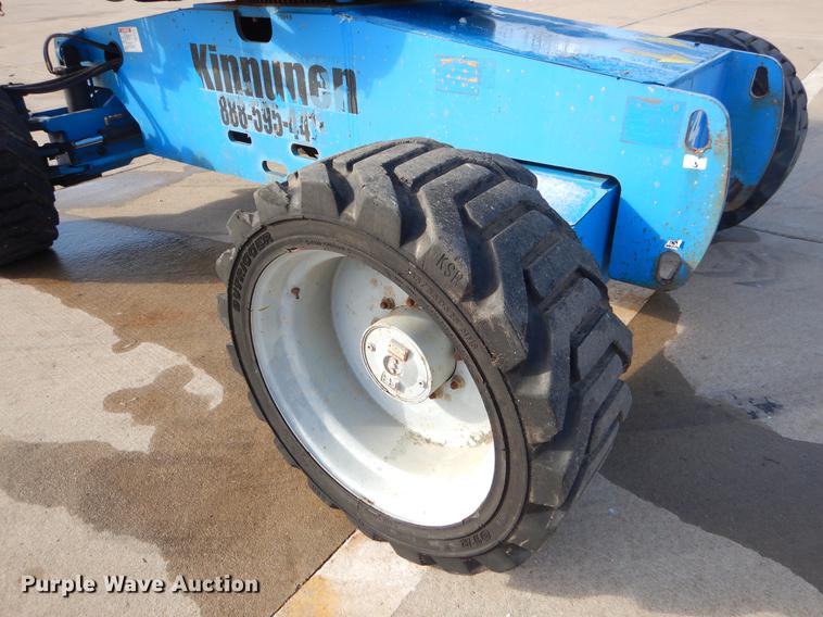 image for item FQ9566 2007 Genie S65 boom lift