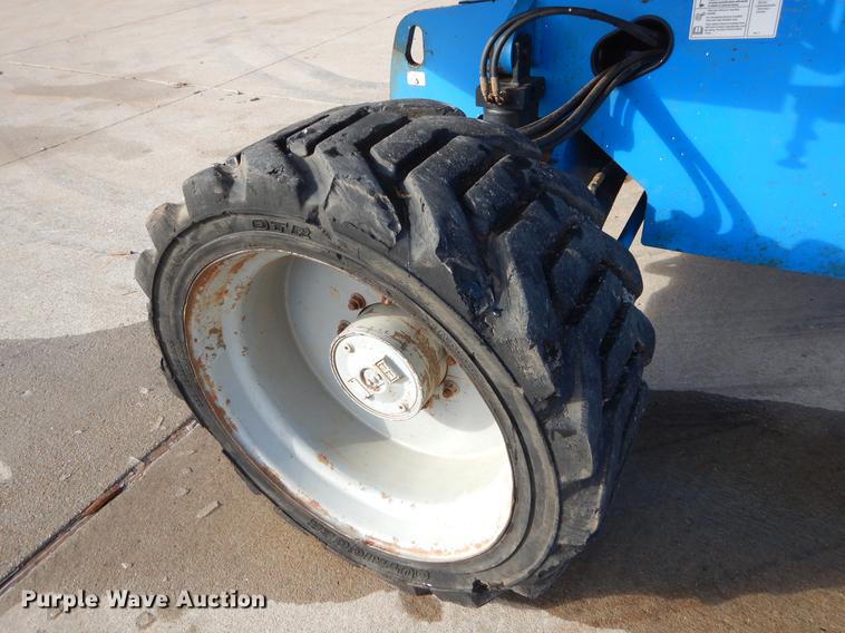 image for item FQ9566 2007 Genie S65 boom lift