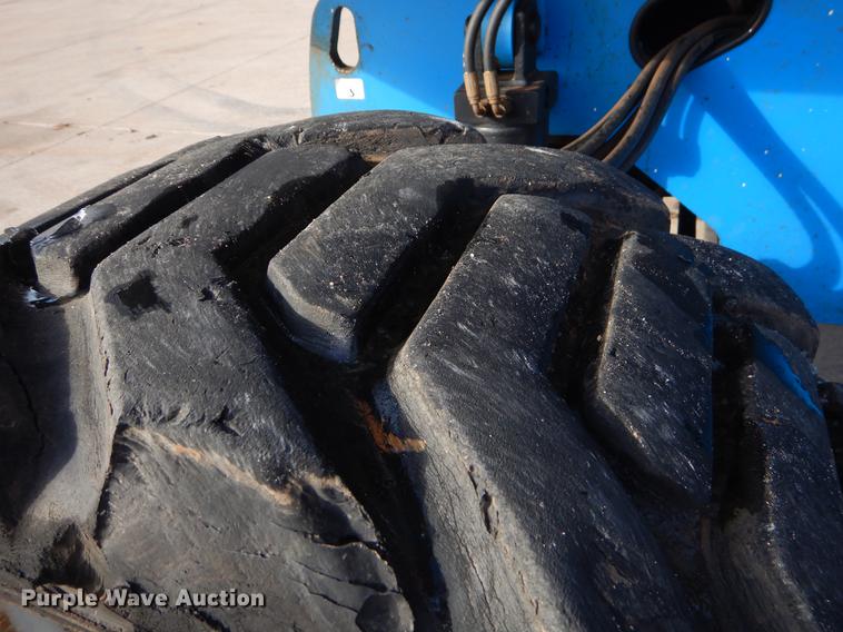 image for item FQ9566 2007 Genie S65 boom lift