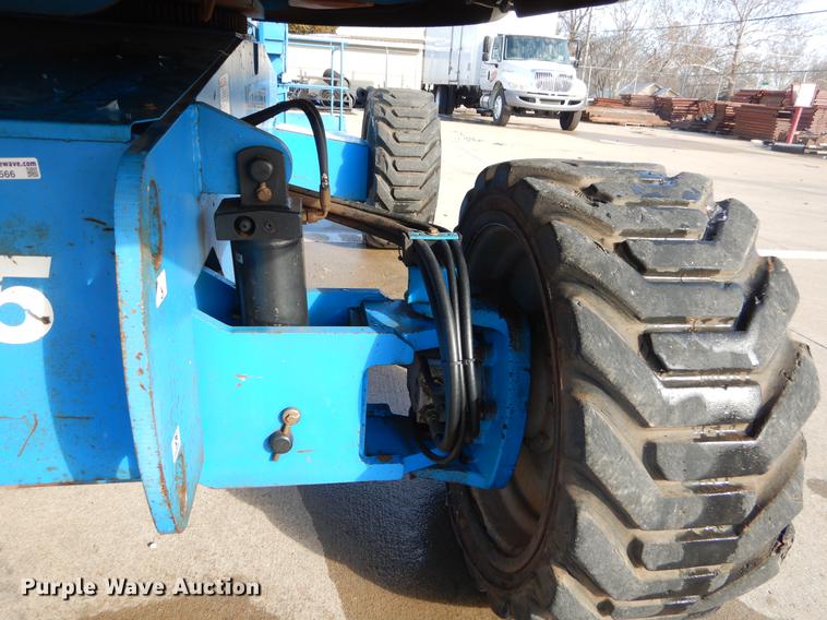 image for item FQ9566 2007 Genie S65 boom lift