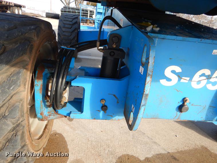 image for item FQ9566 2007 Genie S65 boom lift