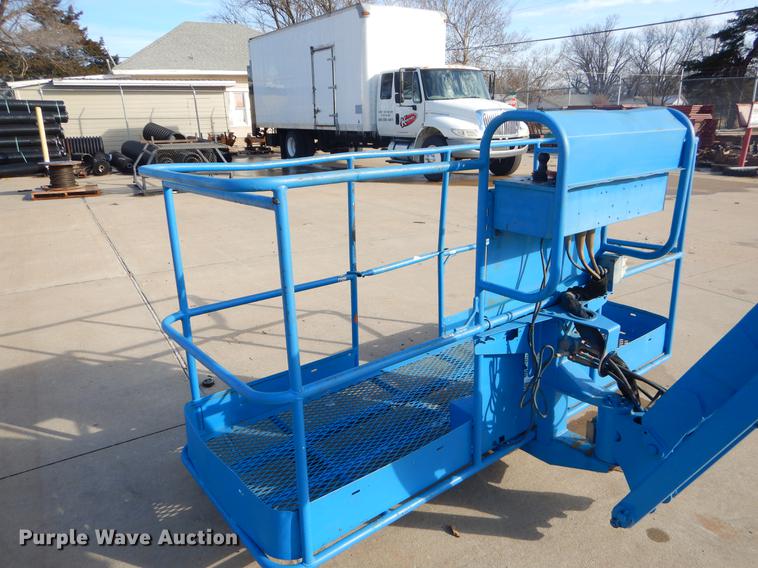 image for item FQ9566 2007 Genie S65 boom lift