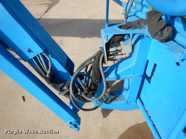 image for item FQ9566 2007 Genie S65 boom lift