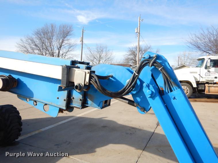 image for item FQ9566 2007 Genie S65 boom lift