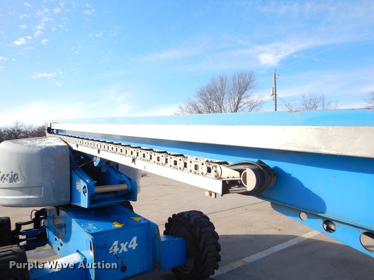 image for item FQ9566 2007 Genie S65 boom lift