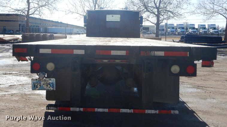 image for item FQ9570 2007 Freightliner Business Class M2 flatbed truck