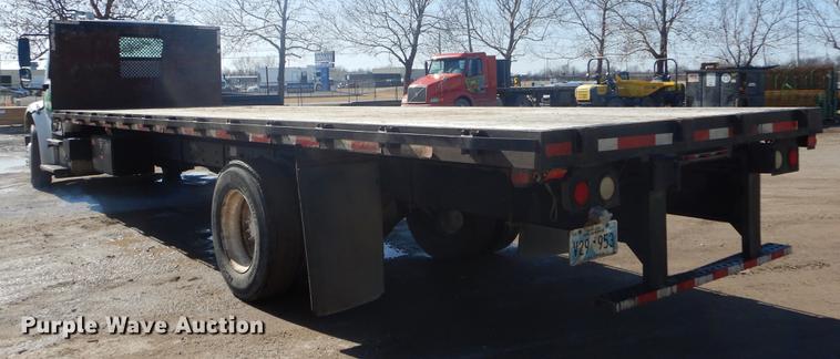 image for item FQ9570 2007 Freightliner Business Class M2 flatbed truck
